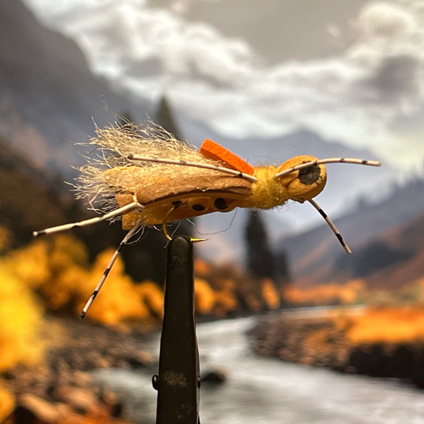 Thunder Thighs Hopper - Tan or Yellow - (Pack of 3)