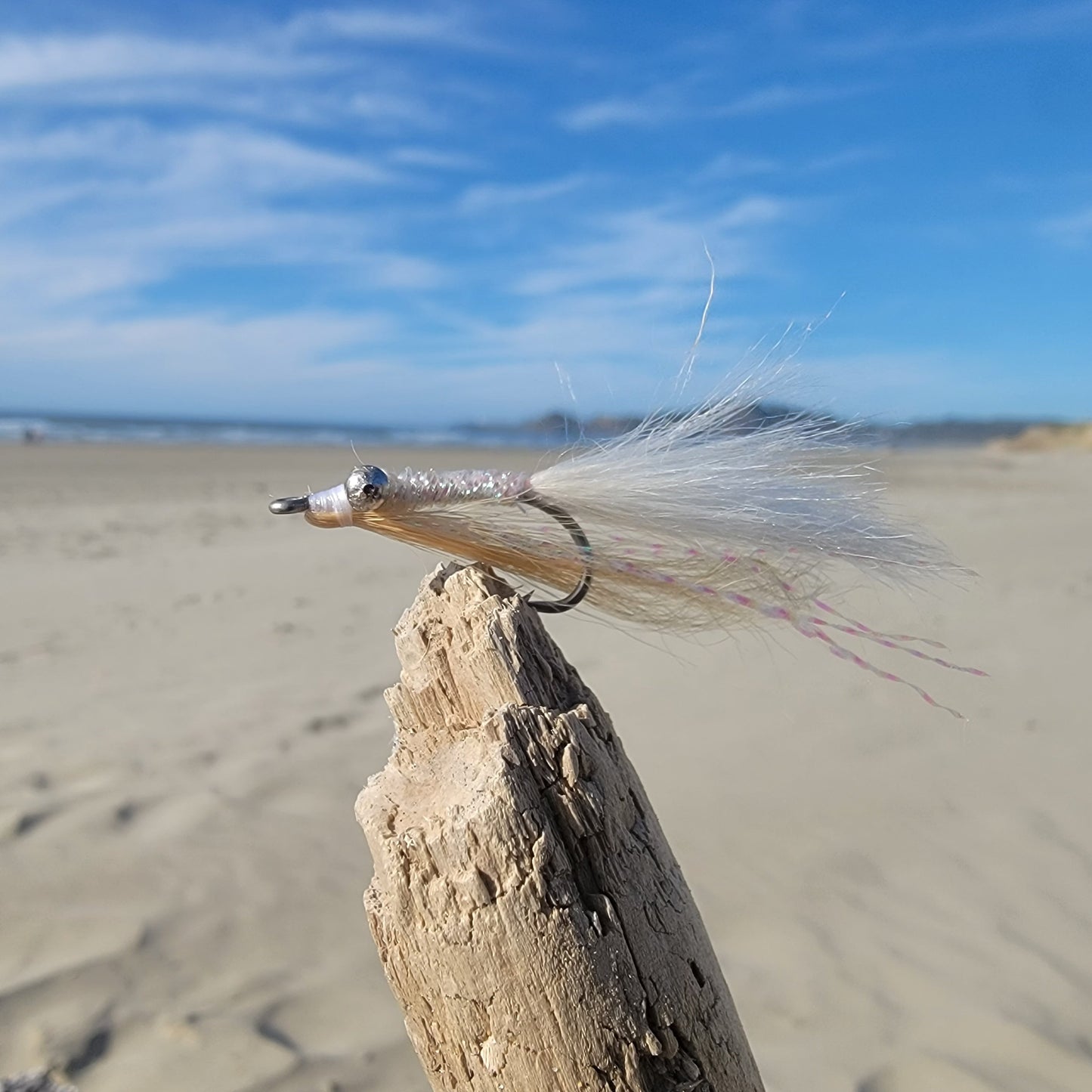 Clouser Bone Tan | Size #2/0